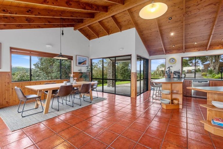 Photo of property in 18 Pataua Road North, Whareora, Whangarei, 0175