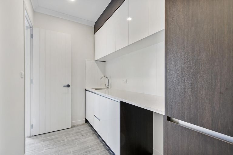 Photo of property in 51 Sunset Road, Totara Vale, Auckland, 0632