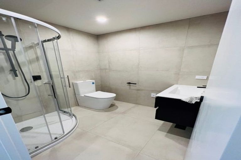 Photo of property in 2/228 Shirley Road, Papatoetoe, Auckland, 2025