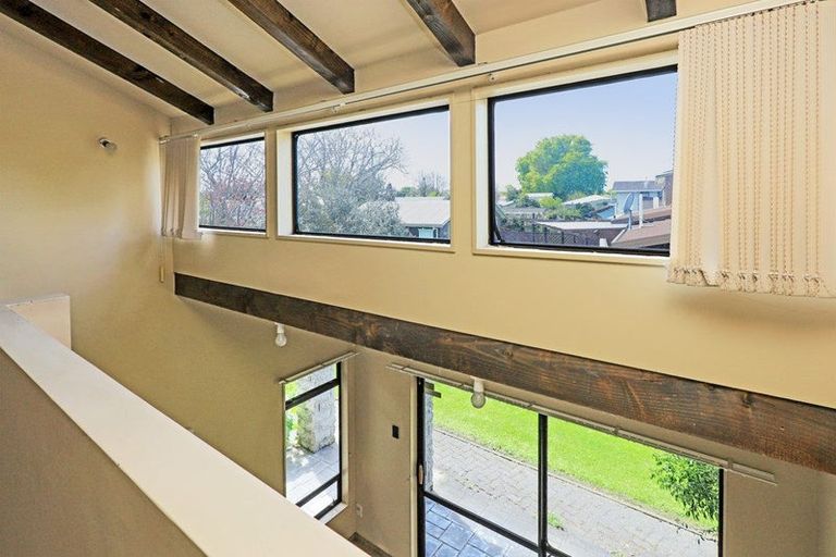 Photo of property in 6 Palmer Place, Parkvale, Hastings, 4122