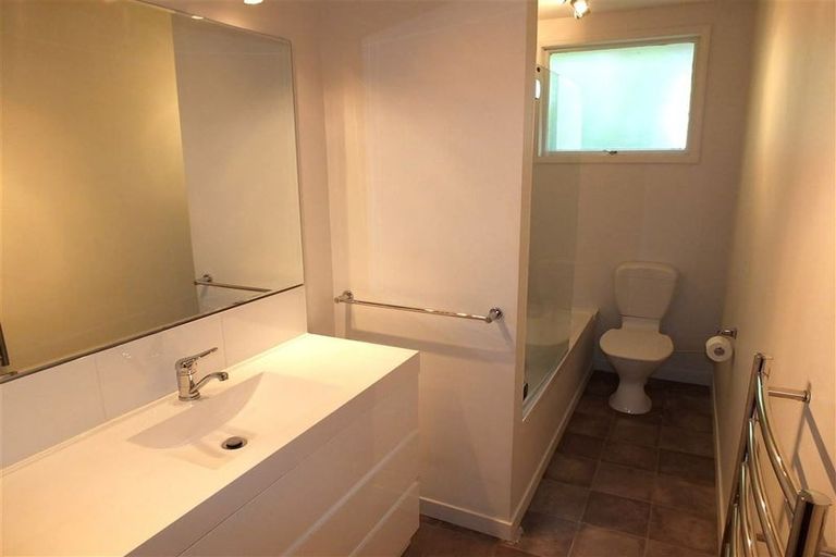 Photo of property in 2/332 Hills Road, Mairehau, Christchurch, 8013