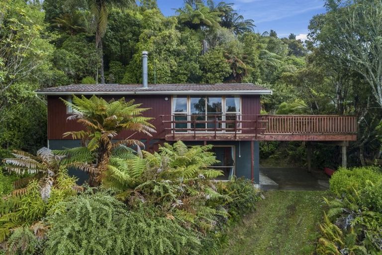Photo of property in 18 Te Kuru Lane, Pukawa Bay, Turangi, 3381