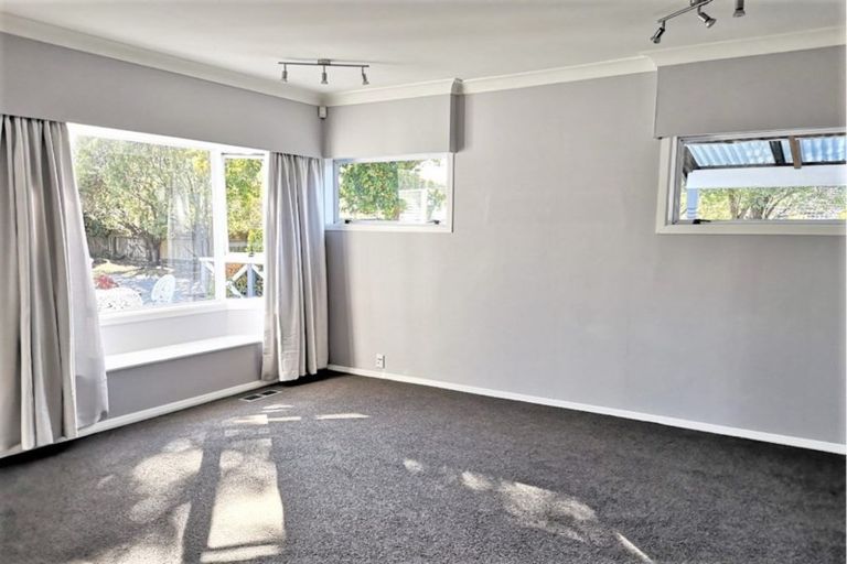 Photo of property in 1118 Fergusson Drive, Clouston Park, Upper Hutt, 5018