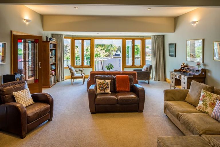 Photo of property in 107-109 Muritai Road, Eastbourne, Lower Hutt, 5013