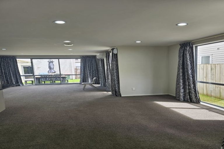 Photo of property in 24c Grande Vue Road, Papatoetoe, Auckland, 2025