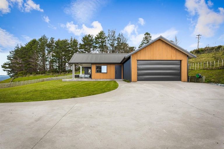 Photo of property in 1250 Kaipara Hills Road, Kaipara Flats, Warkworth, 0984