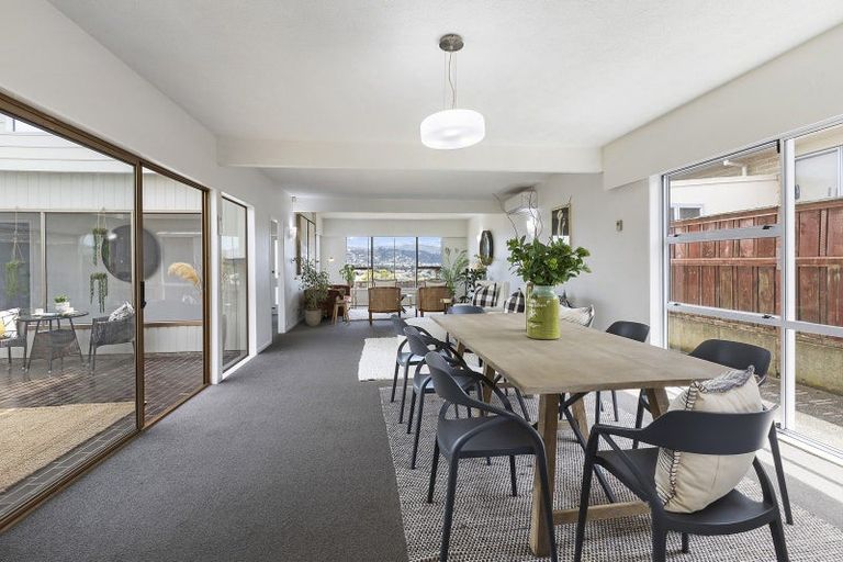 Photo of property in 17 Madison Place, Miramar, Wellington, 6022