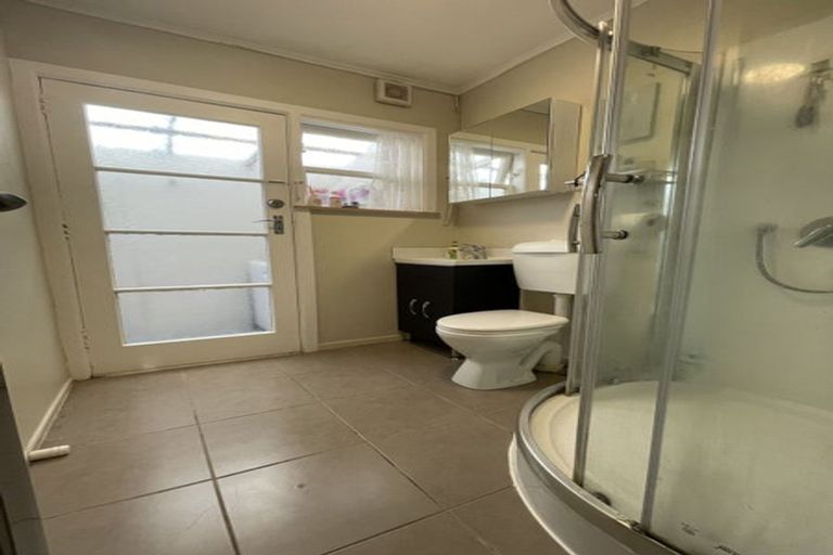 Photo of property in 1 Chartwell Avenue, Glenfield, Auckland, 0629