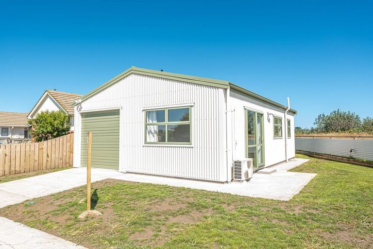 Photo of property in 34 Rogers Street, Castlecliff, Whanganui, 4501