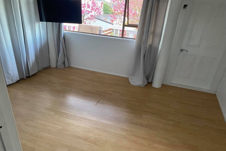 Photo of property in 45 Agincourt Street, Glenfield, Auckland, 0629