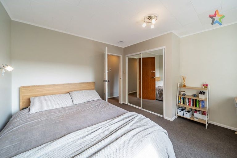 Photo of property in 12 Waipuna Grove, Stokes Valley, Lower Hutt, 5019