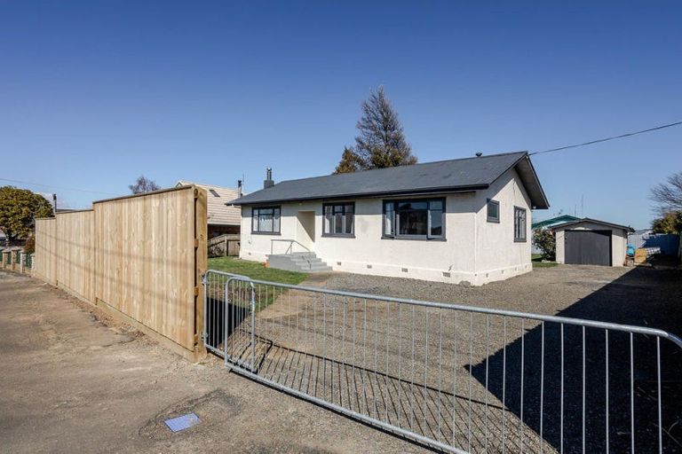 Photo of property in 3 Victoria Avenue, Dannevirke, 4930