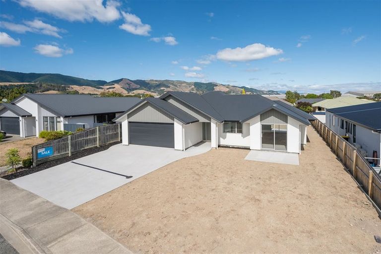 Photo of property in 6 Lassen Place, Stoke, Nelson, 7011