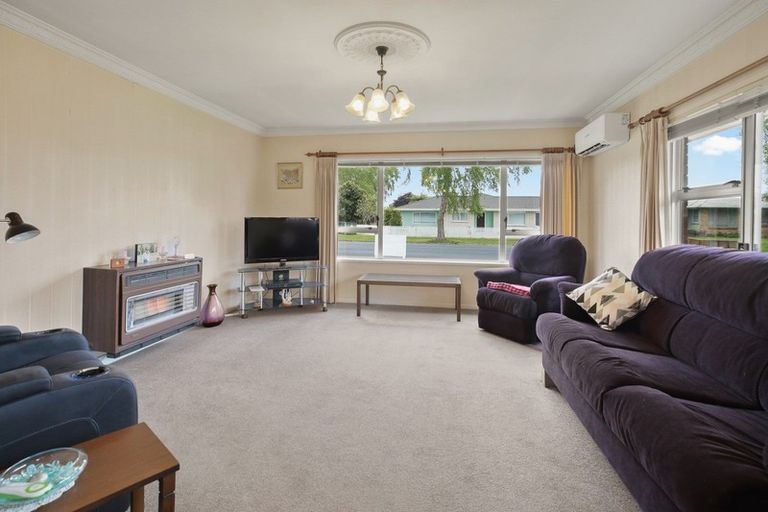 Photo of property in 14 Hilton Road, St Andrews, Hamilton, 3200