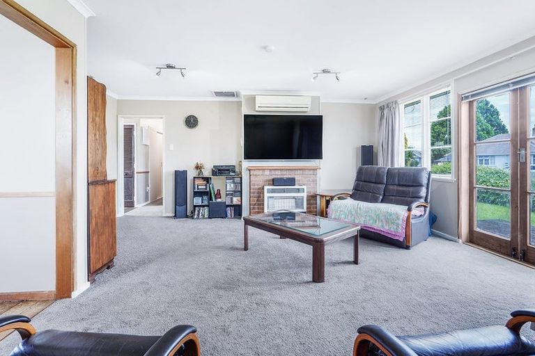 Photo of property in 28 Paul Crescent, Fairfield, Hamilton, 3214