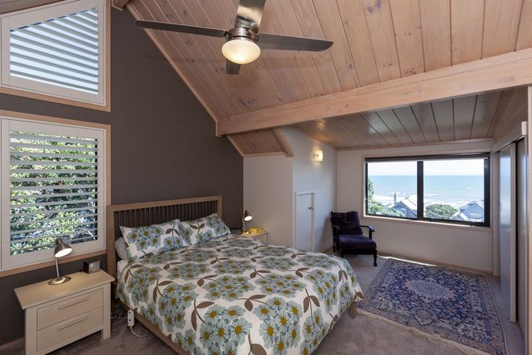 Photo of property in 5 Kohutuhutu Road, Raumati Beach, Paraparaumu, 5032