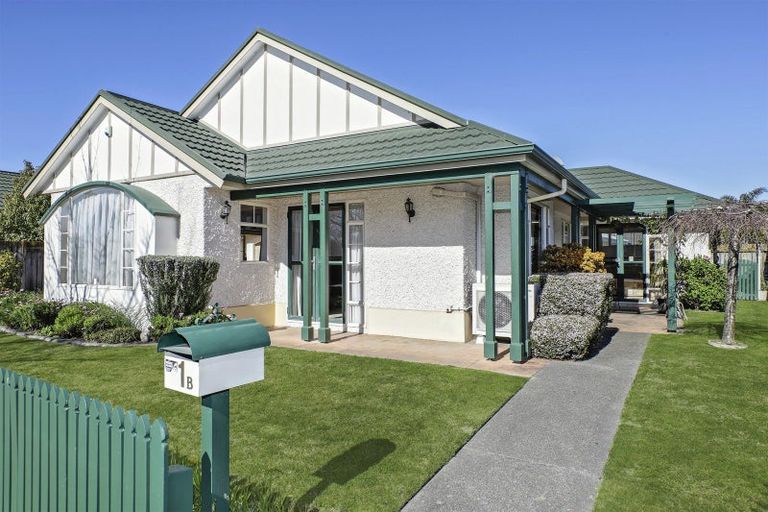 Photo of property in 1b Knightsbridge Place, Taradale, Napier, 4112