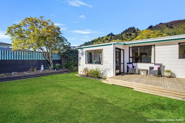 Photo of property in 47a Hampden Street, Picton, 7220