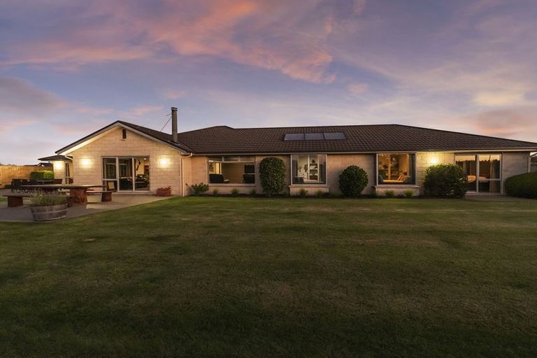 Photo of property in 30 Sunnyside Road, Coatesville, 0793