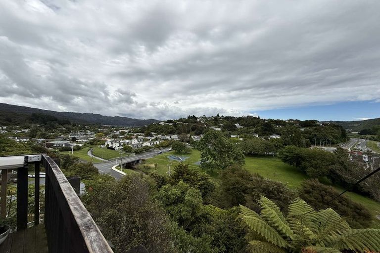 Photo of property in 27a Thomas Street, Stokes Valley, Lower Hutt, 5019