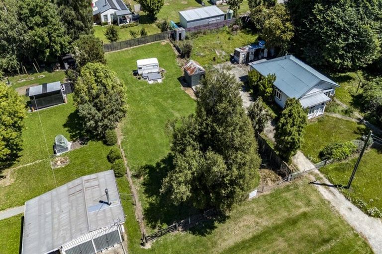 Photo of property in 10 Balmoral Street, Waiau, 7332