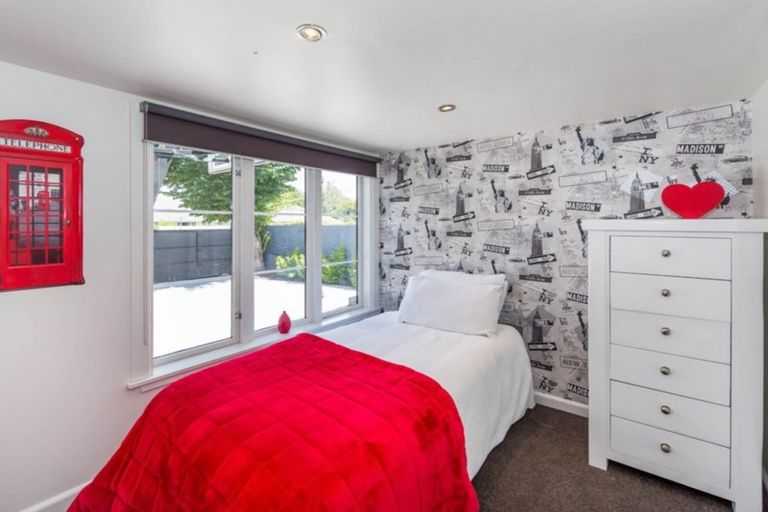 Photo of property in 226 Wairakei Road, Bryndwr, Christchurch, 8053