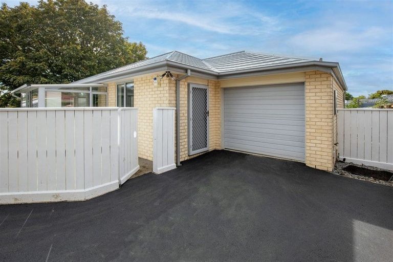 Photo of property in 62c Withells Road, Avonhead, Christchurch, 8042