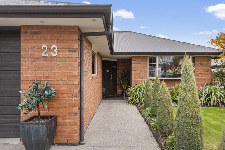 Photo of property in 23 Kura Place, Mosgiel, 9024