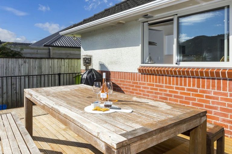 Photo of property in 3 Ruahine Street, Trentham, Upper Hutt, 5018