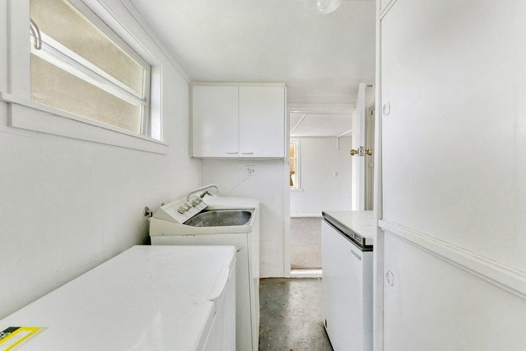 Photo of property in 13 Mount View Place, Spotswood, New Plymouth, 4310