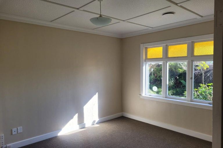Photo of property in 105 Fulford Street, New Plymouth, 4310