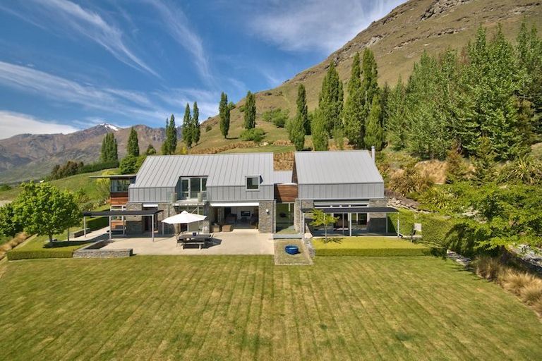 Photo of property in 16 Beechwood Lane, Lower Shotover, Queenstown, 9371