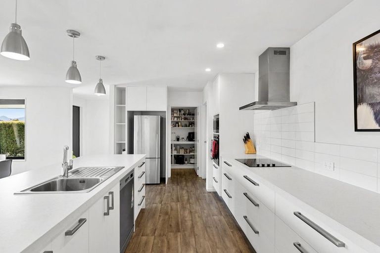 Photo of property in 27 Marbleleaf Lane, Albert Town, Wanaka, 9305