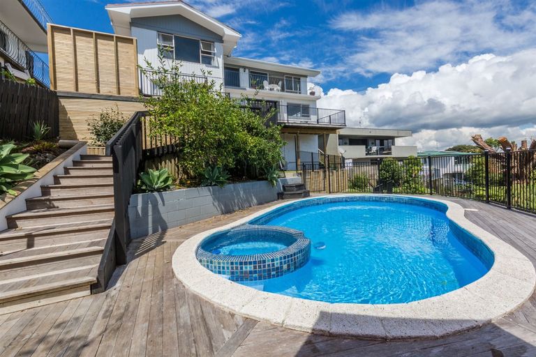 Photo of property in 8 Panorama Avenue, Paihia, 0200