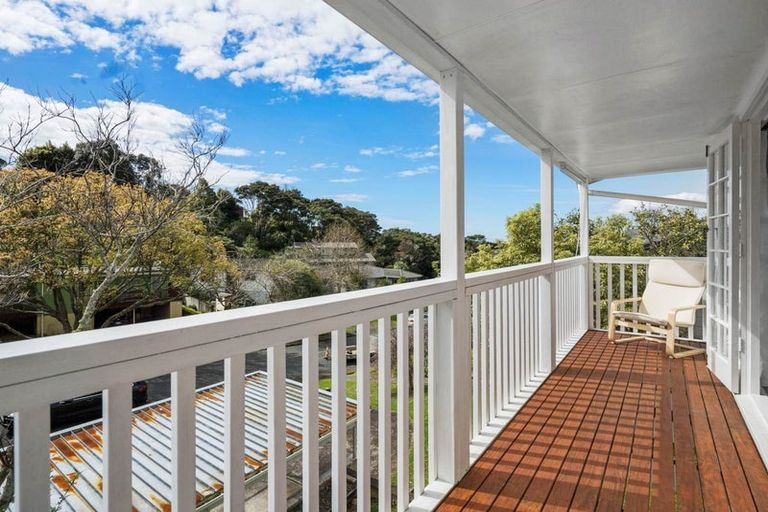 Photo of property in 64 Ayton Drive, Totara Vale, Auckland, 0629