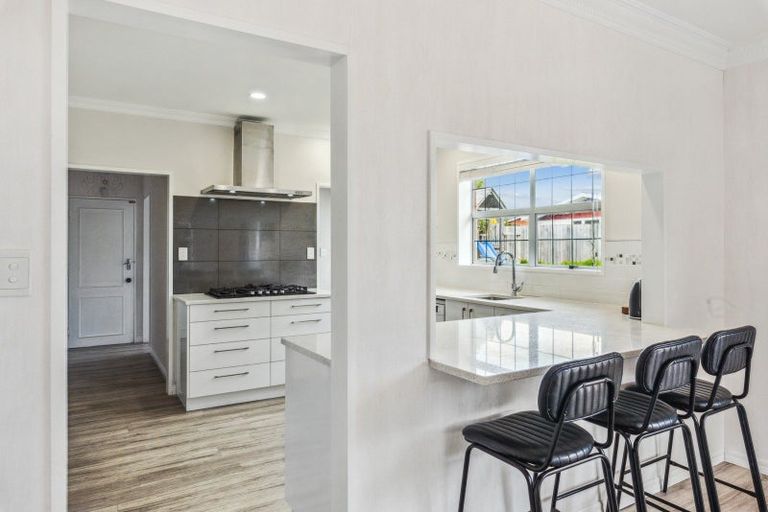 Photo of property in 16 Byrd Street, Levin, 5510