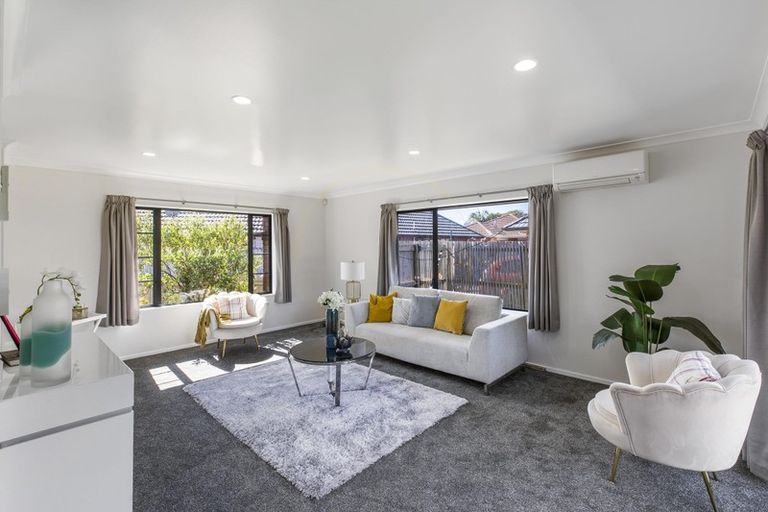 Photo of property in 19 Old Park Place, Takanini, 2112