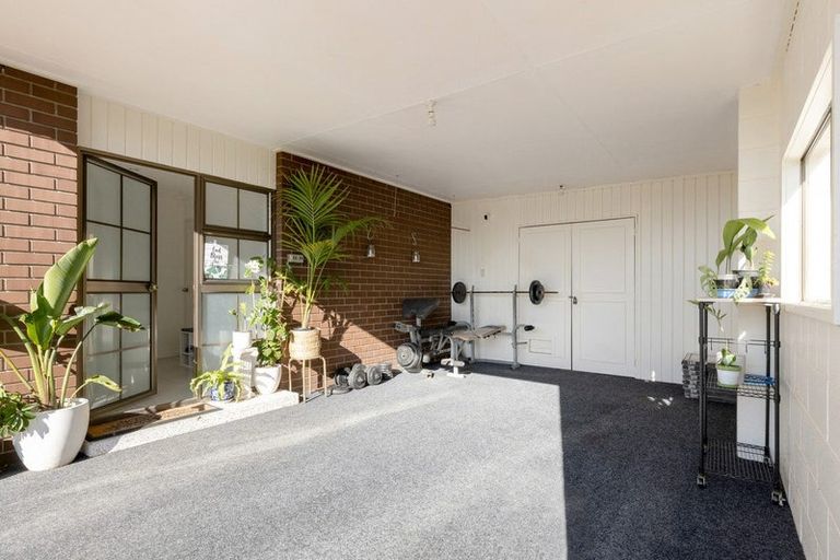 Photo of property in 118a Sutherland Road, Brookfield, Tauranga, 3110