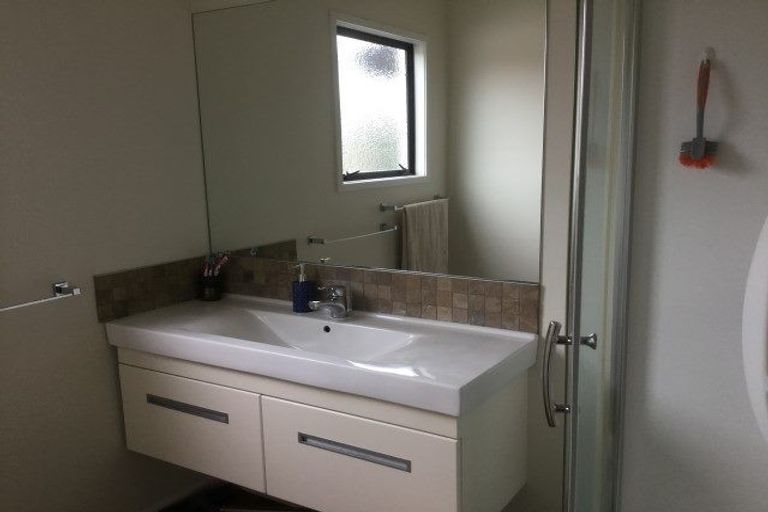 Photo of property in 1/12 Ferndown Close, Brookfield, Tauranga, 3110