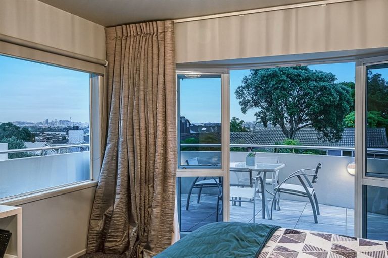 Photo of property in 2a Midway Avenue, Castor Bay, Auckland, 0620