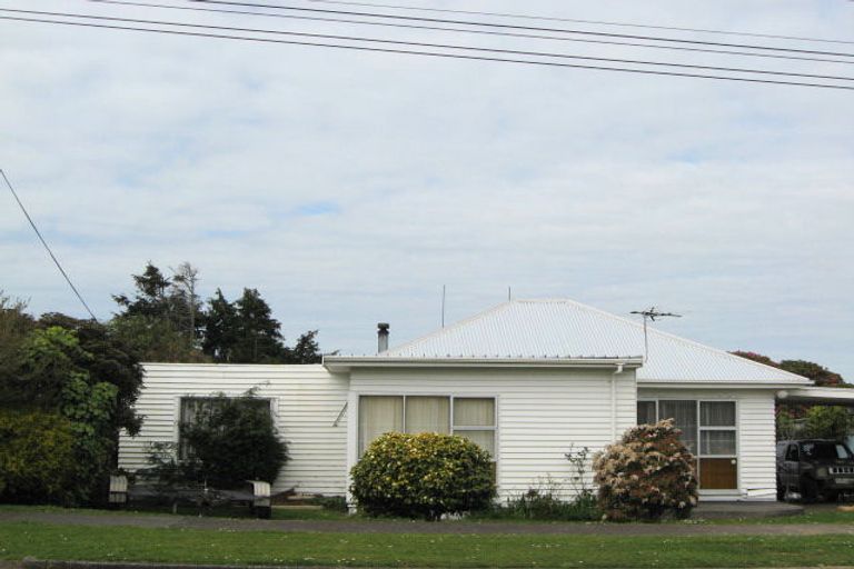 Photo of property in 191 Seaview Road, Westown, New Plymouth, 4310