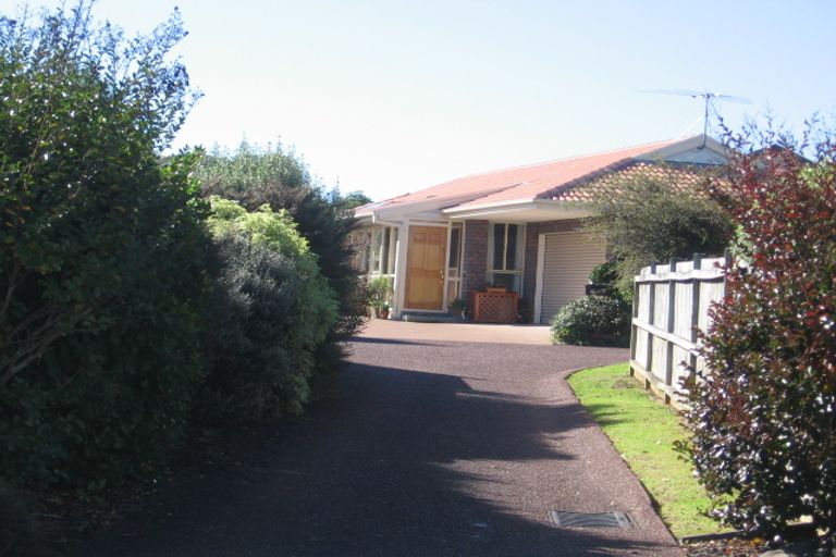 Photo of property in 34 Starlight Cove, Hobsonville, Auckland, 0618