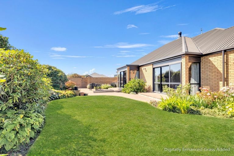 Photo of property in 86 Roydon Drive, Templeton, Christchurch, 8042