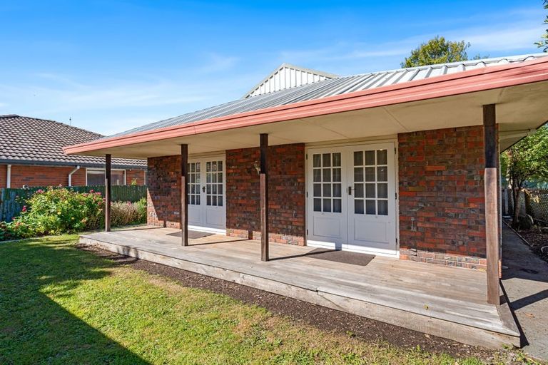 Photo of property in 151 Yaldhurst Road, Sockburn, Christchurch, 8042
