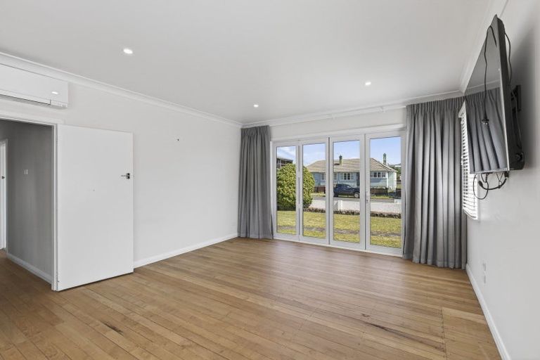 Photo of property in 25 Waimea Street, Westown, New Plymouth, 4310