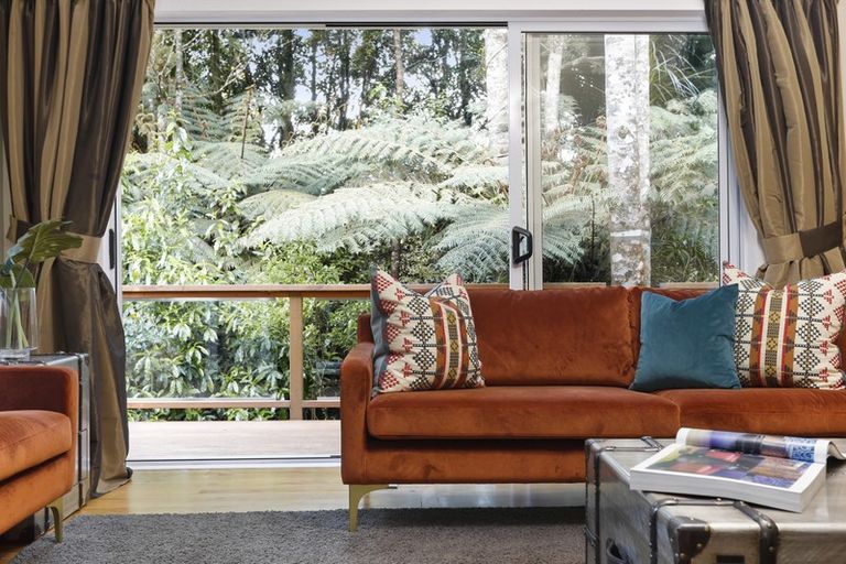 Photo of property in 783 Scenic Drive, Henderson Valley, Auckland, 0612