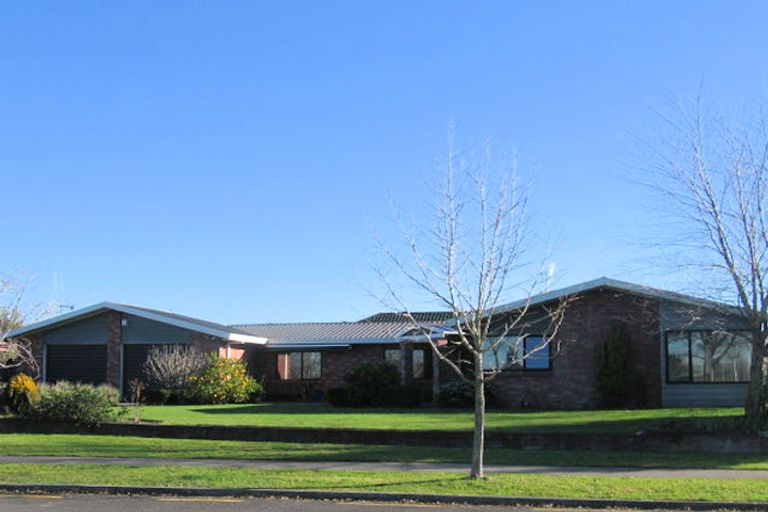 Photo of property in 18 Commodore Avenue, Flagstaff, Hamilton, 3210