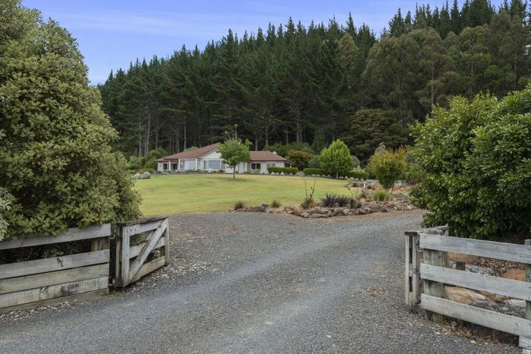 Photo of property in 476 Crane Road, Kauri, Kamo, 0185