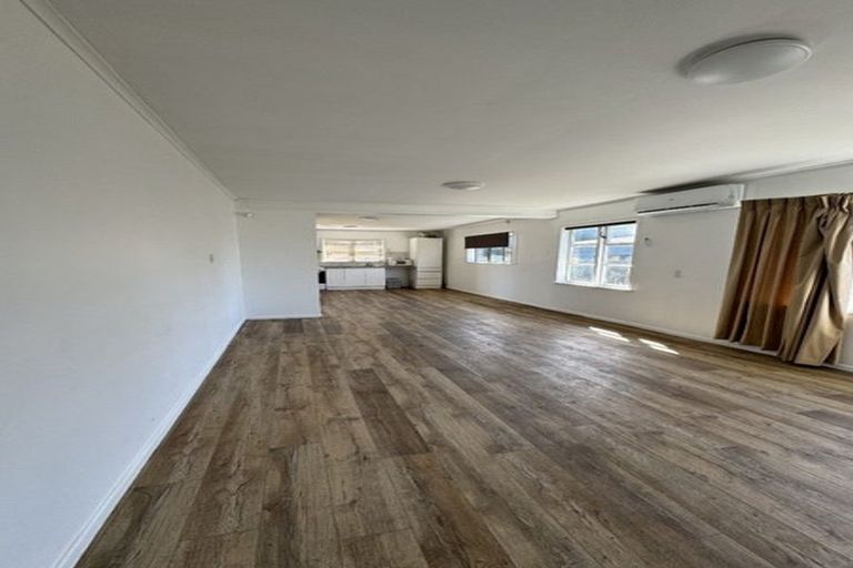 Photo of property in 66 Settlement Road, Papakura, 2110