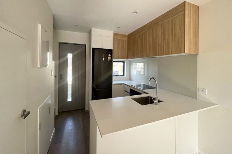 Photo of property in 9/60 Selo Street, Glen Eden, Auckland, 0602